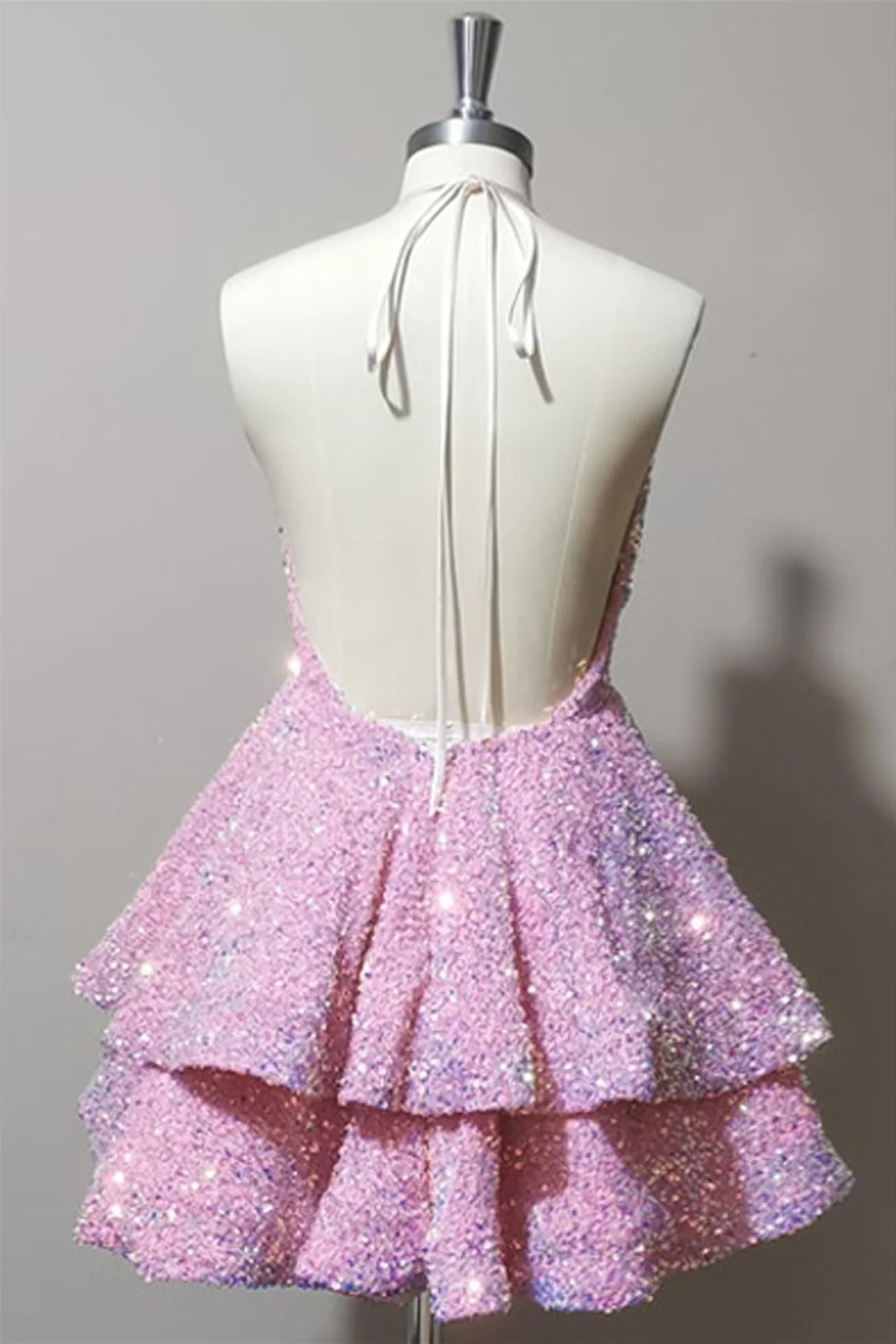 Xuewuba Dress Sexy Short Pink V-neck Sleeveless Sequined Homecoming Dress