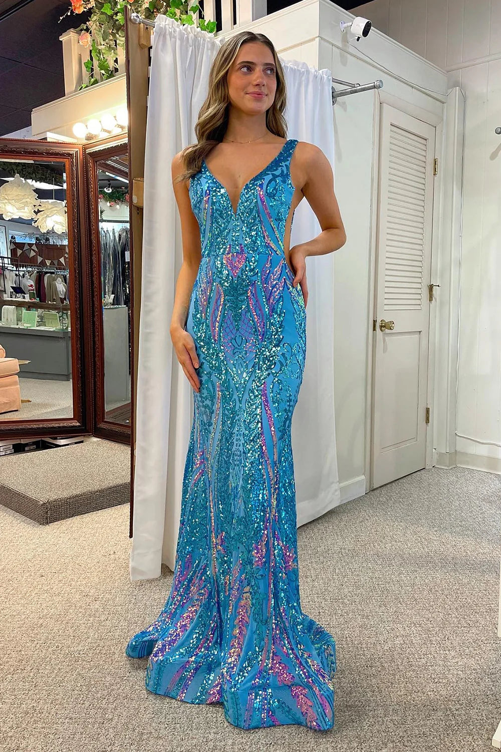 Mermaid V Neck Sequins Long Prom Dress