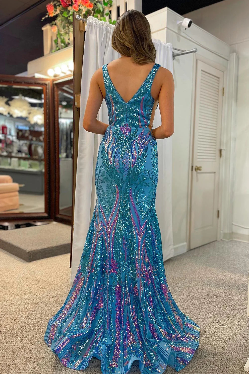 Mermaid V Neck Sequins Long Prom Dress