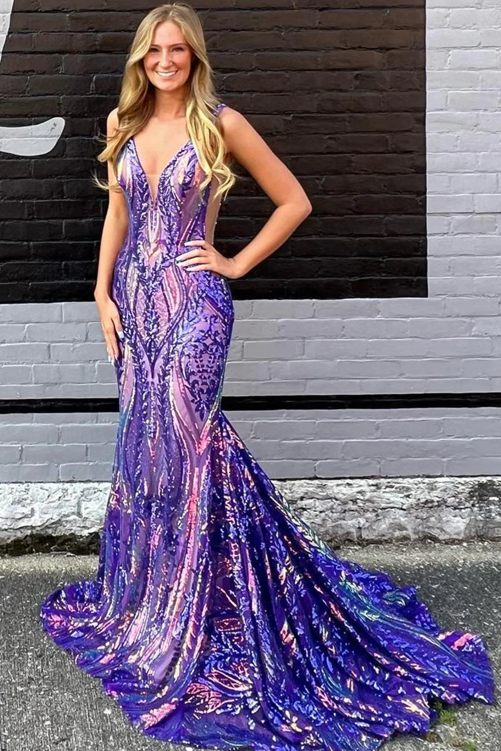 Mermaid V Neck Sequins Long Prom Dress