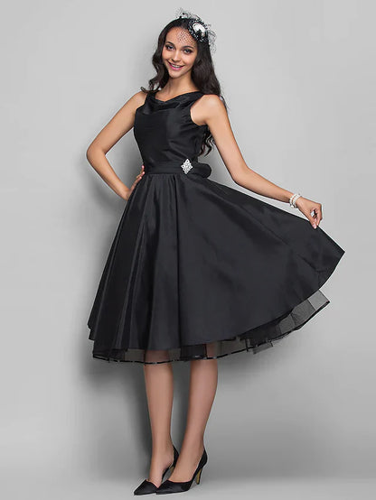 Cocktail Party Prom Dress V Neck Sleeveless Knee Length Taffeta with Pleats Crystals