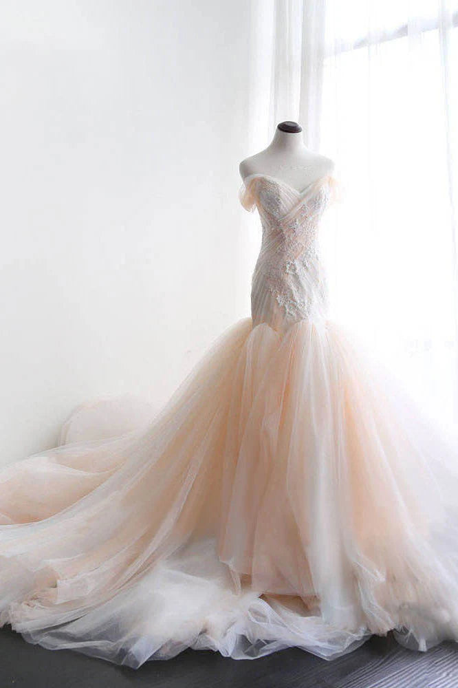 Unique sweetheart neck tulle lace applique mermaid long Wedding Dresses