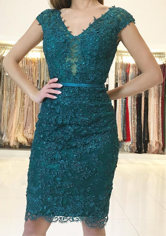 V Neck Sleeveless Lace Knee-Length Homecoming Dress With Beading