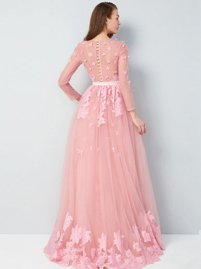 Scoop 3/4 Sleeves Floor-Length Applique Tulle Dresses