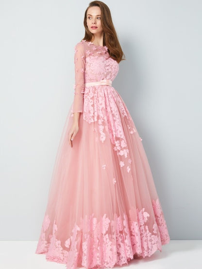 Scoop 3/4 Sleeves Floor-Length Applique Tulle Dresses