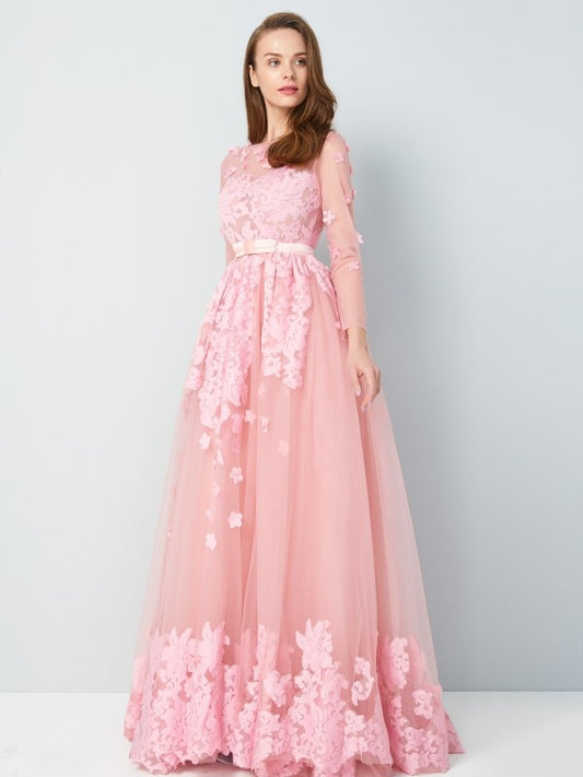 Scoop 3/4 Sleeves Floor-Length Applique Tulle Dresses