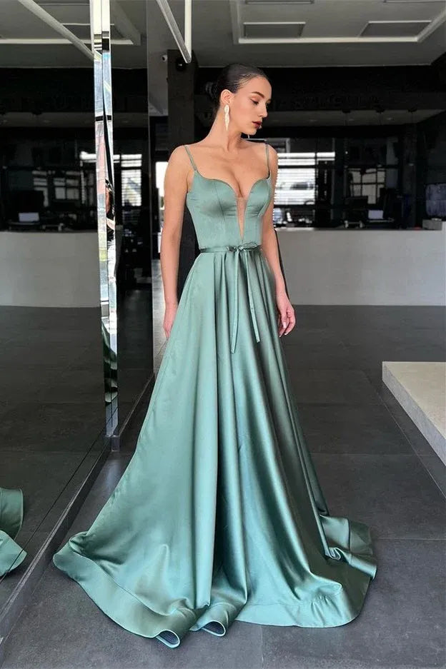 Formal Women's Dresses Elegant Spaghetti-straps V-neck Sleeveless Prom Dress / Prom Dress In Store