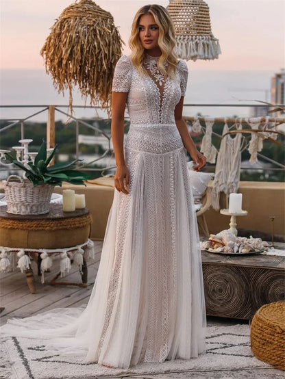 Beach Boho Wedding Dresses A-Line Illusion Neck Short Sleeve Court Train Lace Bridal Gowns With Appliques