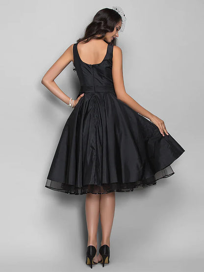 Cocktail Party Prom Dress V Neck Sleeveless Knee Length Taffeta with Pleats Crystals