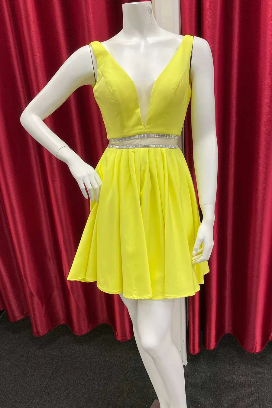 A-Line V-Neck Backless Belted Short Party Homecoming Dress