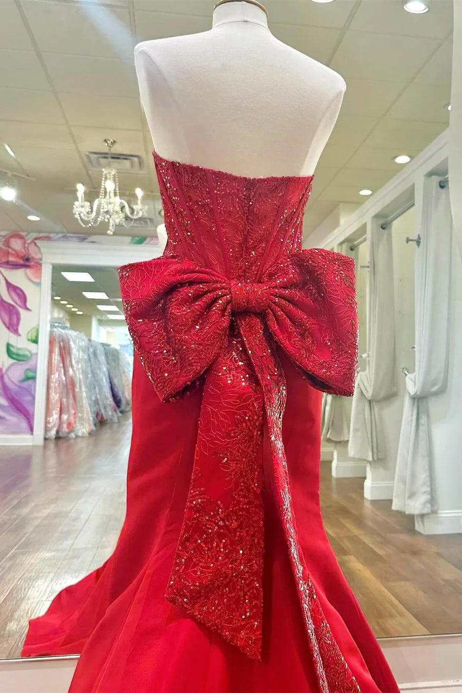 Sweetheart Bow-Back Trumpet Prom Dress With Sequin-Embroidery