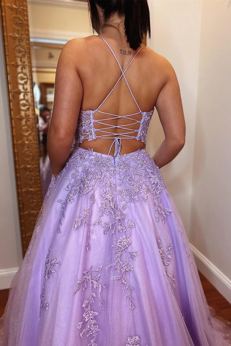 A-Line Tulle Applique Lace-Up Back Prom Dress