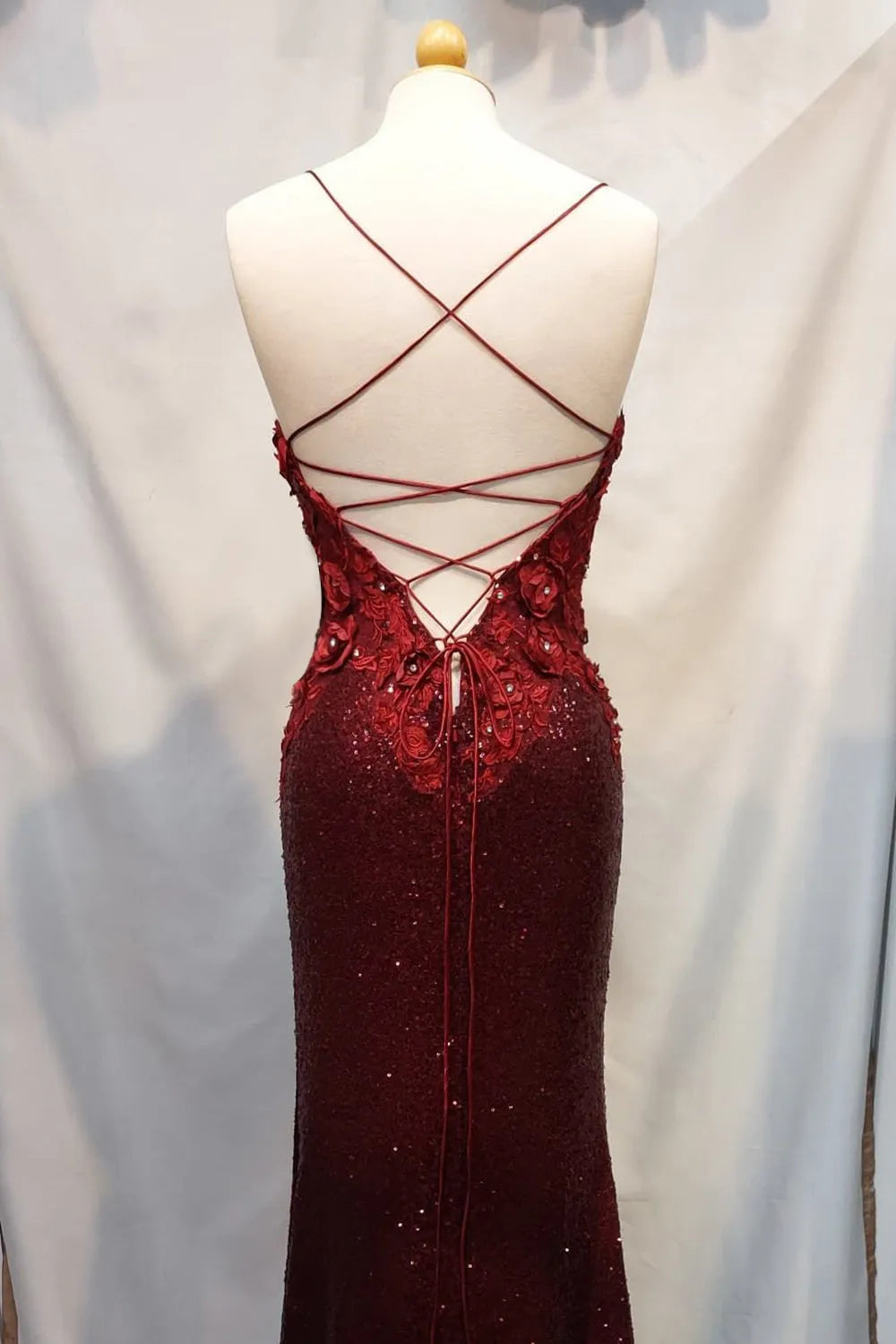 Xuewuba Formal Wear Dresses Burgundy Spaghetti Straps Sheath Sequins Prom Dress with Appliques