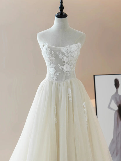 Champagne Strapless Tulle Lace Long Prom Dress With Applique