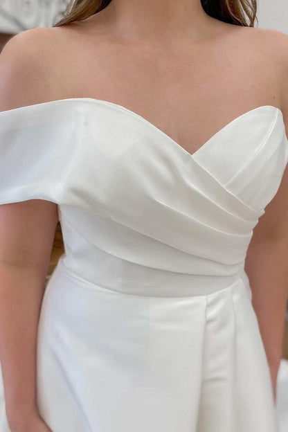 Off-the-Shoulder Long Wedding Dress With Train