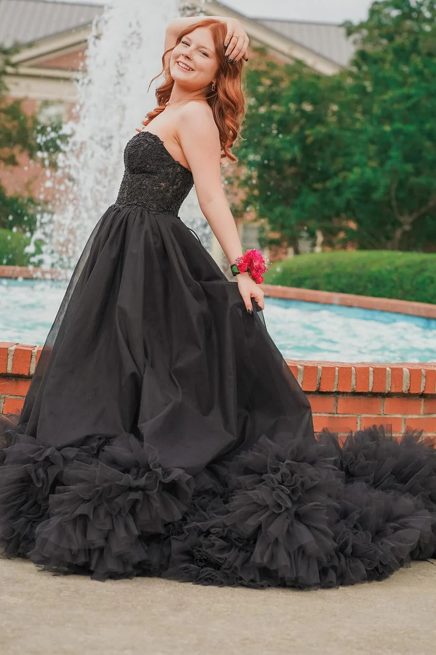 Tulle Sweetheart Ruffle Prom Dress With Applique