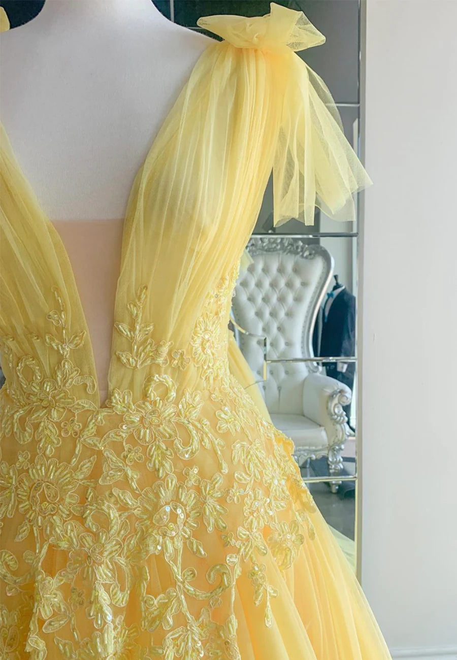 A-Line Yellow V-Neck Lace Long Prom Dresses