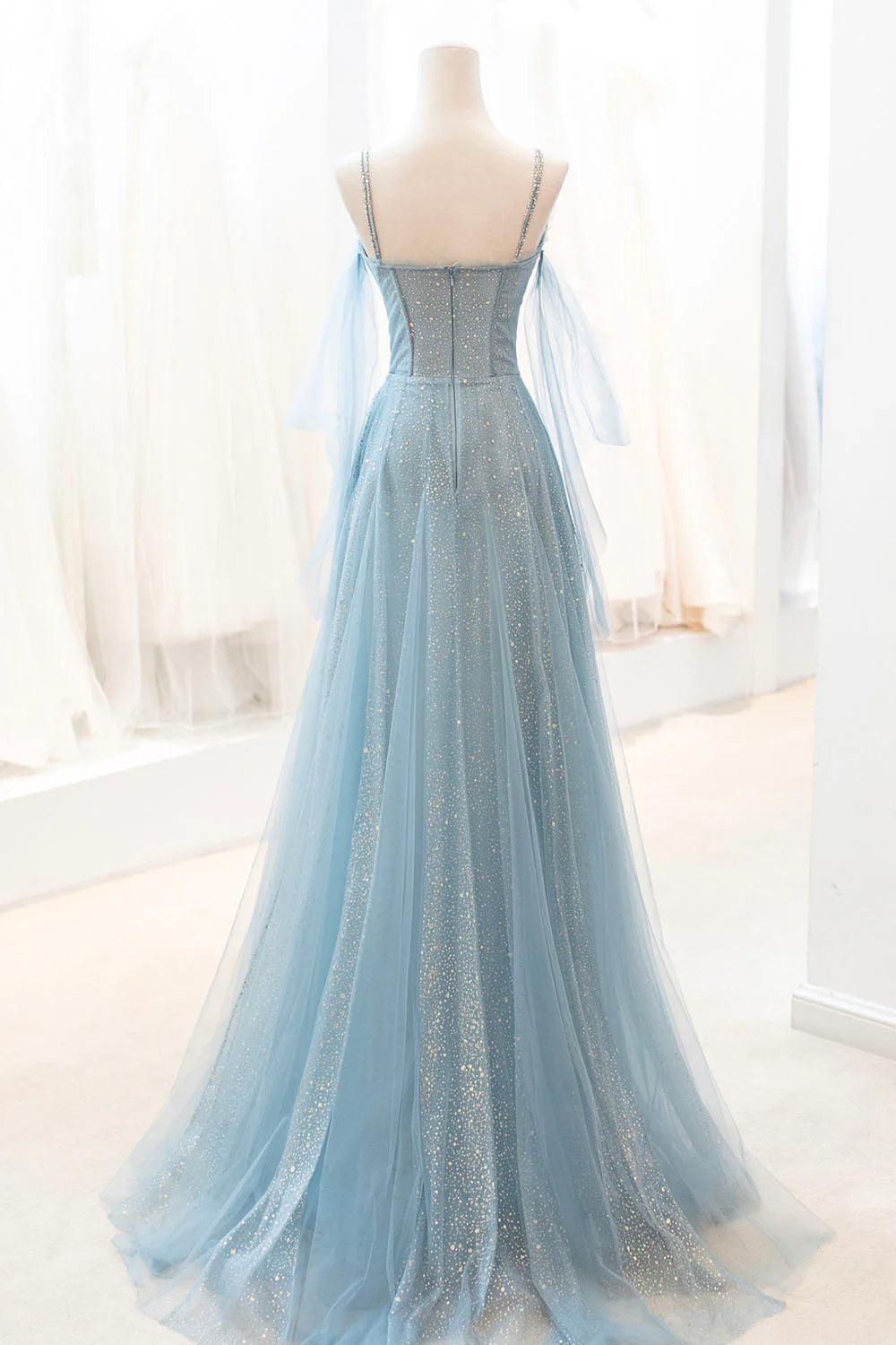 V-Neck Blue Spaghetti Strap Tulle Long Prom Dress