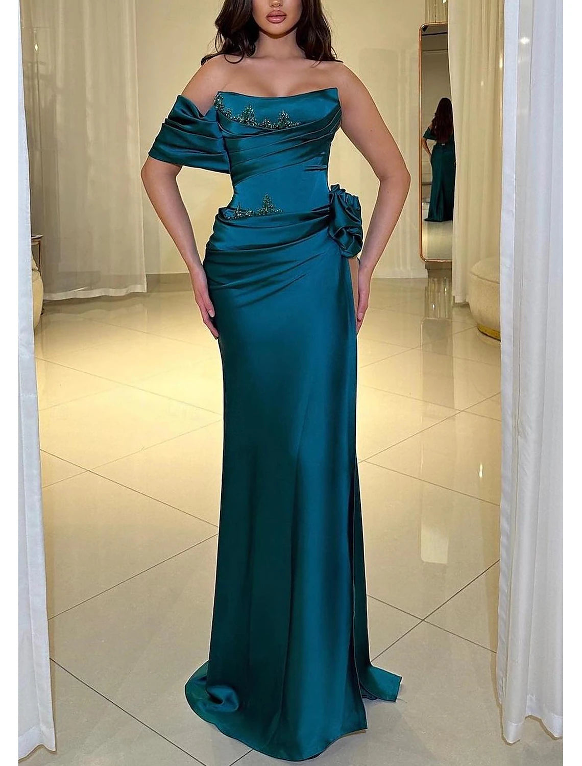 A-Line Evening Gown Elegant Dress Formal Floor Length Sleeveless Strapless Satin