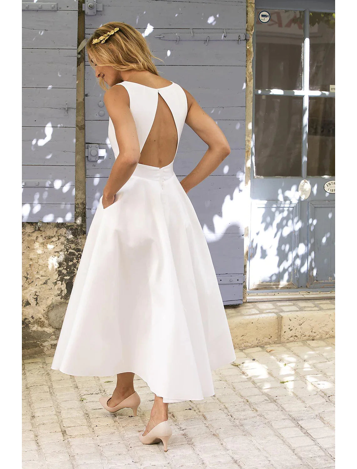 A Line Semi Formal Party Dress Wedding Guest Dress White Long Maxi Dress Sleeveless Pure Color Backless Spring Summer Deep V Slim