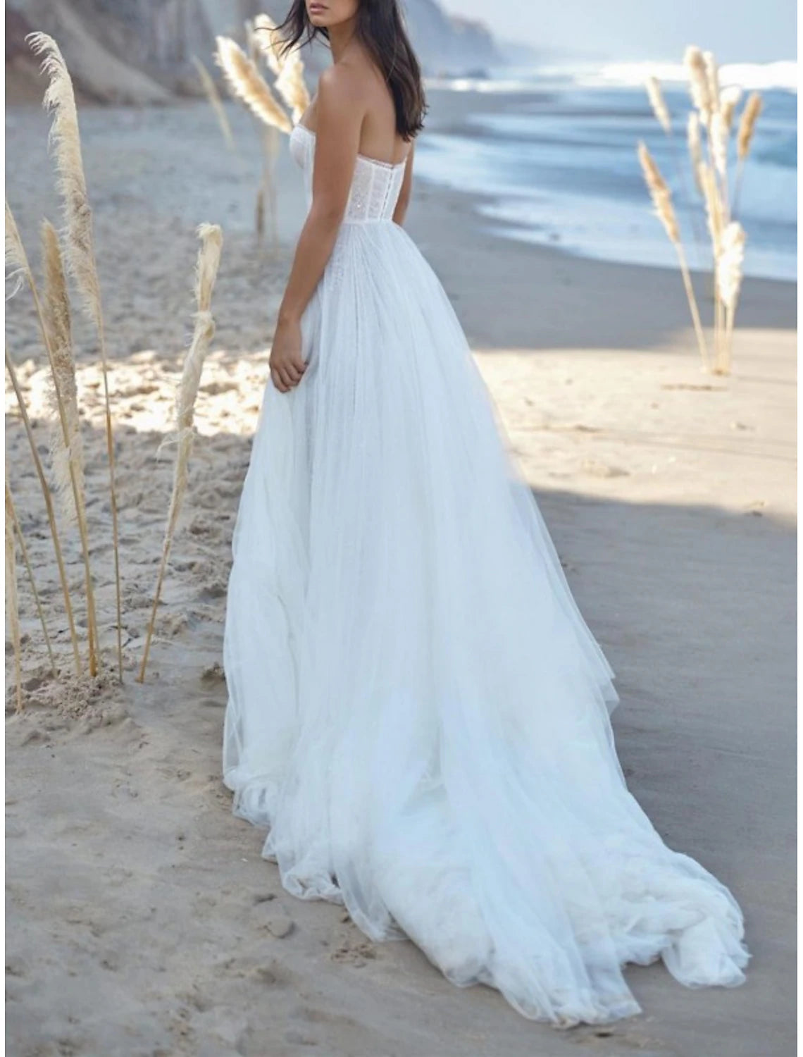 Beach Sexy Wedding Dresses A-Line Sweetheart Strapless Court Train Lace Bridal Gowns