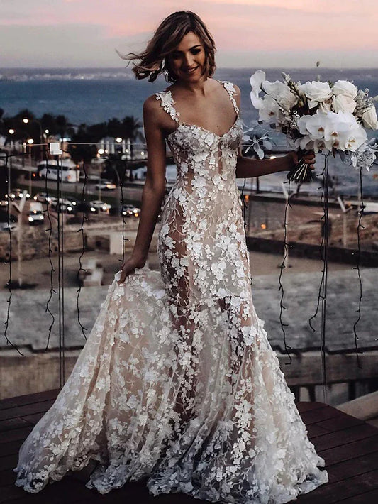 Beach Sexy Boho Wedding Dresses Court Train Mermaid / Trumpet Sleeveless V Neck Lace With Appliques