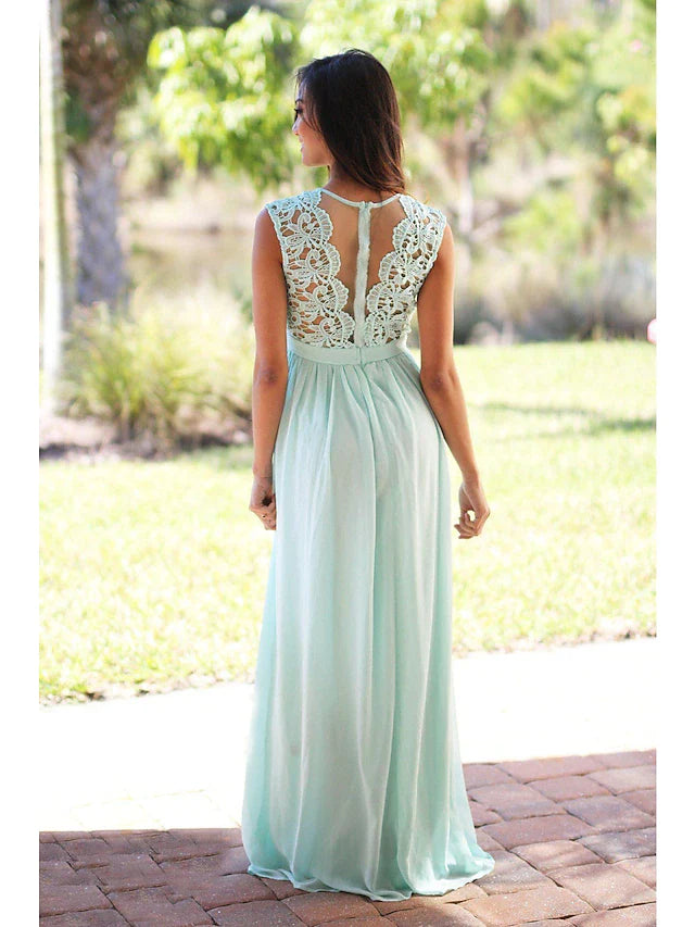 A-Line Bridesmaid Dress Jewel Neck Sleeveless Elegant Floor Length Chiffon / Lace