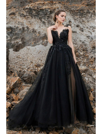 Beach Boho Black Wedding Dresses A-Line V Neck Sleeveless Court Train Lace Bridal Gowns