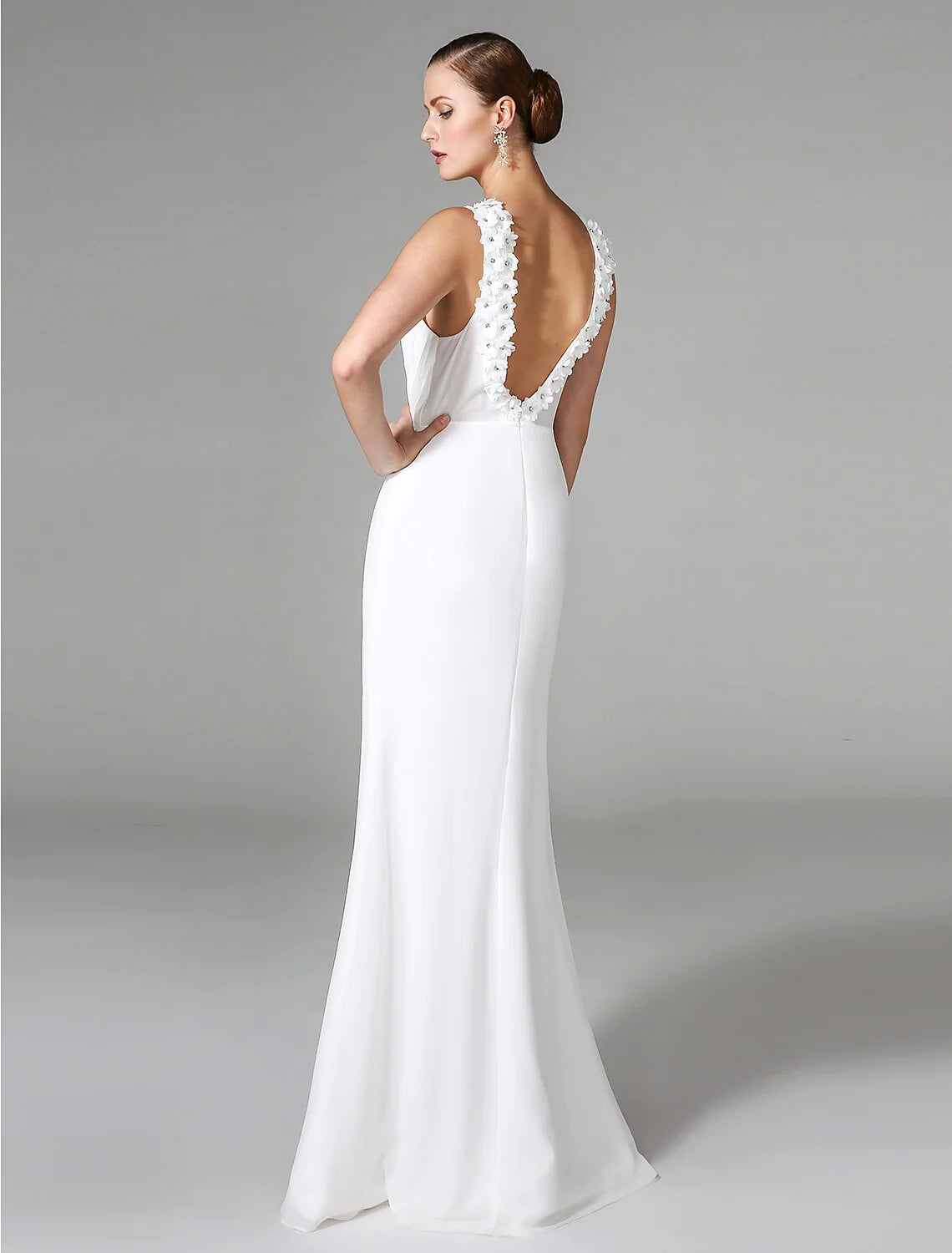 Wedding Dresses Sheath / Column High Neck Sleeveless Chapel Train Chiffon Bridal Gowns With Beading Draping