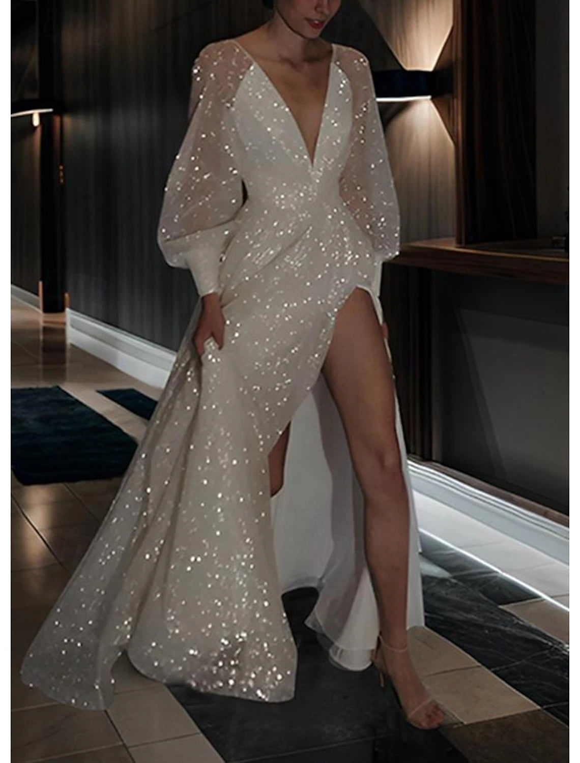 Beach Wedding Dresses A-Line V Neck Long Sleeve Floor Length Sequined Bridal Gowns