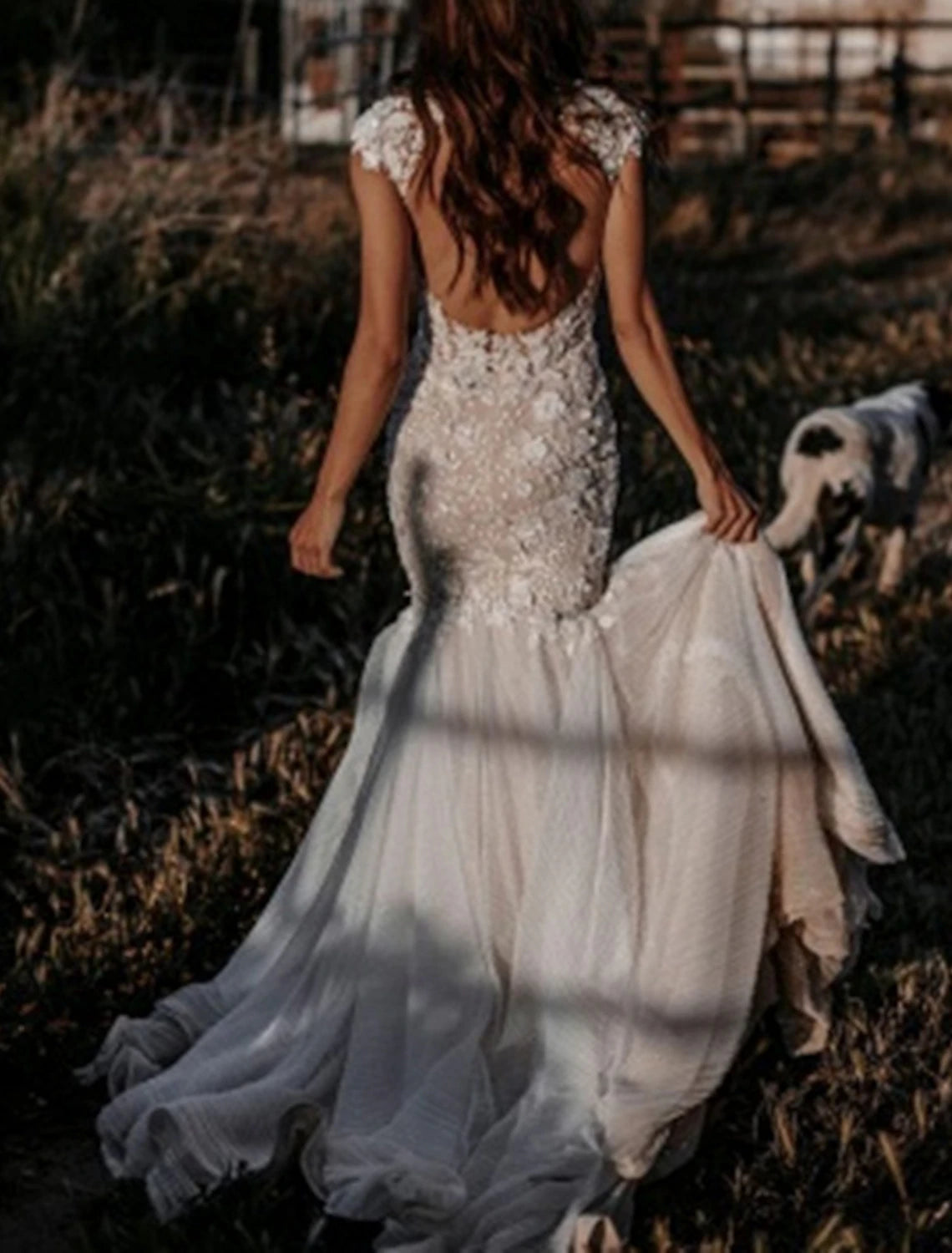 Beach Wedding Dresses Mermaid / Trumpet V Neck Cap Sleeve Court Train Lace Bridal Gowns