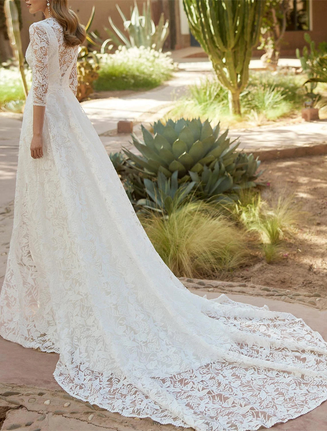 Wedding Dresses Ball Gown Off Shoulder V Neck Regular Straps Chapel Train Satin Bridal Gowns