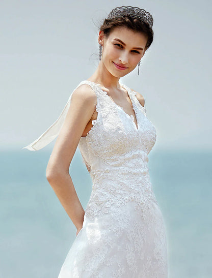 Wedding Dresses Sheath / Column V Neck Sleeveless Court Train Lace Bridal Gowns With Appliques Button