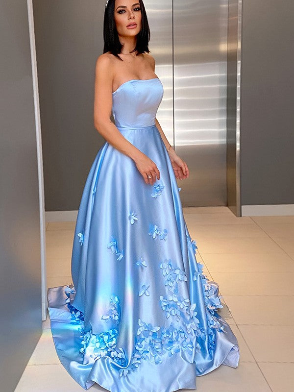 Satin Hand-Made Flower Strapless Sleeveless Court Train Dresses