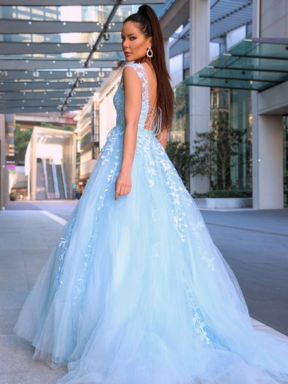 Scoop Sleeveless Tulle Applique Court Train Dresses