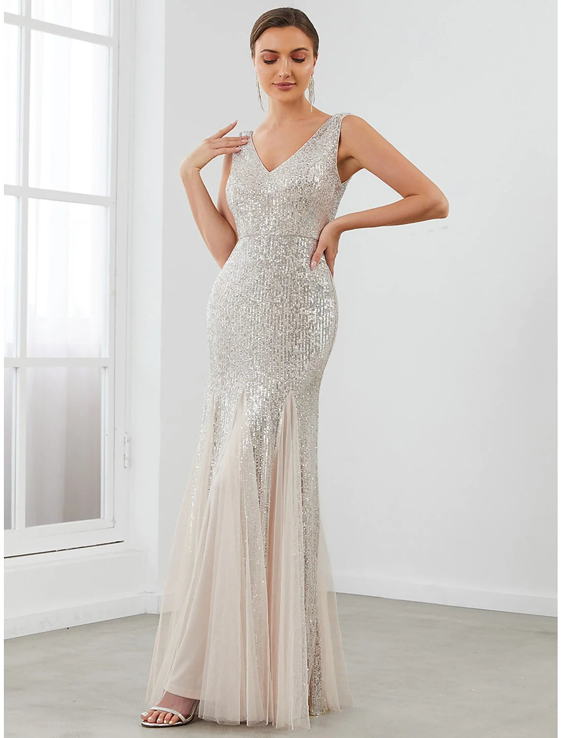 Evening Gown Elegant Dress Formal Evening Floor Length Sleeveless V Neck Sequined V Back with Sequin Pure Color