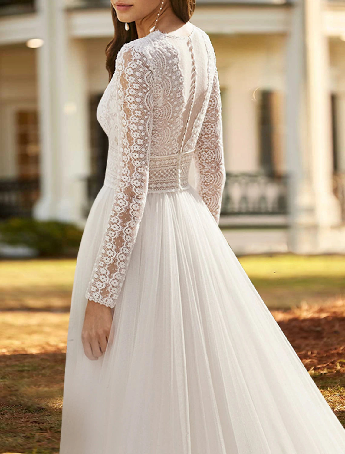 Beach Boho Wedding Dresses A-Line V Neck Long Sleeve Court Train Lace Bridal Gowns