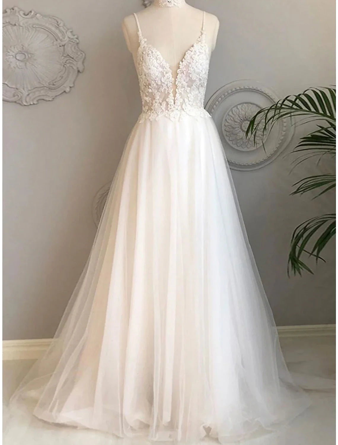 Evening Gown Minimalist Dress Engagement Sweep / Brush Train Sleeveless V Neck Tulle with Beading Appliques Shouder Flower