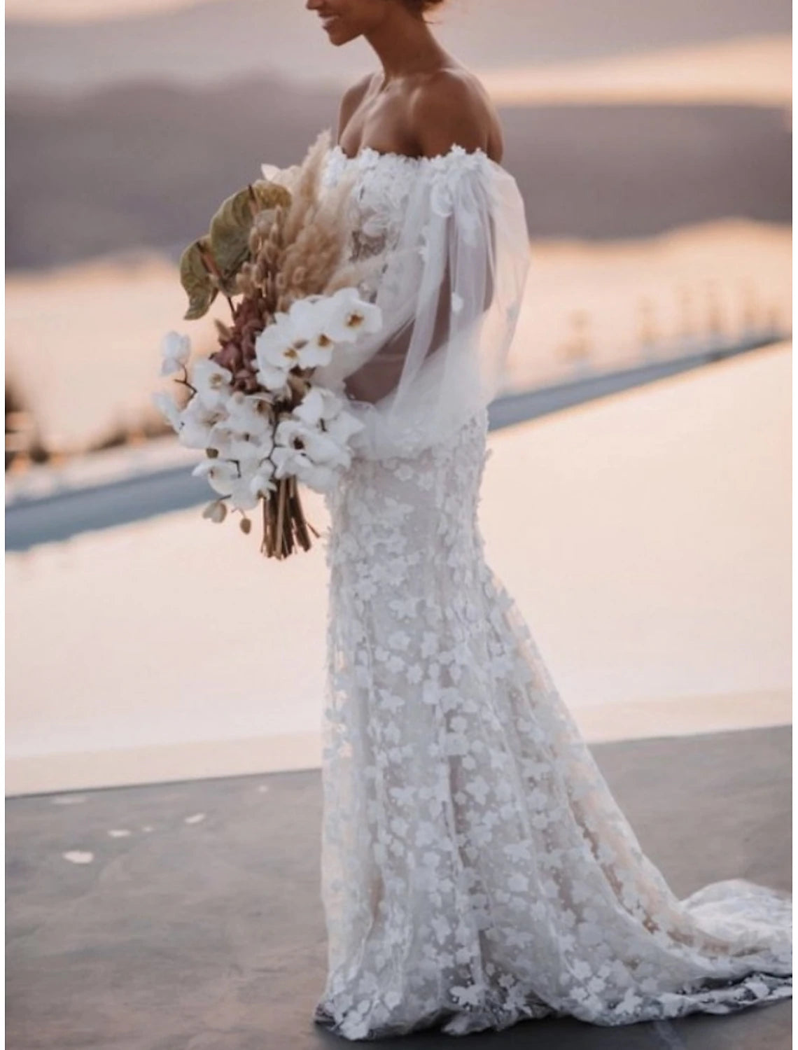 Hall Formal Wedding Dresses A-Line Sweetheart Long Sleeve Court Train Lace Bridal Gowns