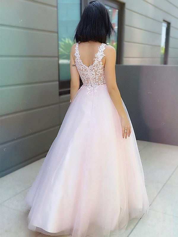 V-neck Sleeveless Applique Tulle Floor-Length Dresses