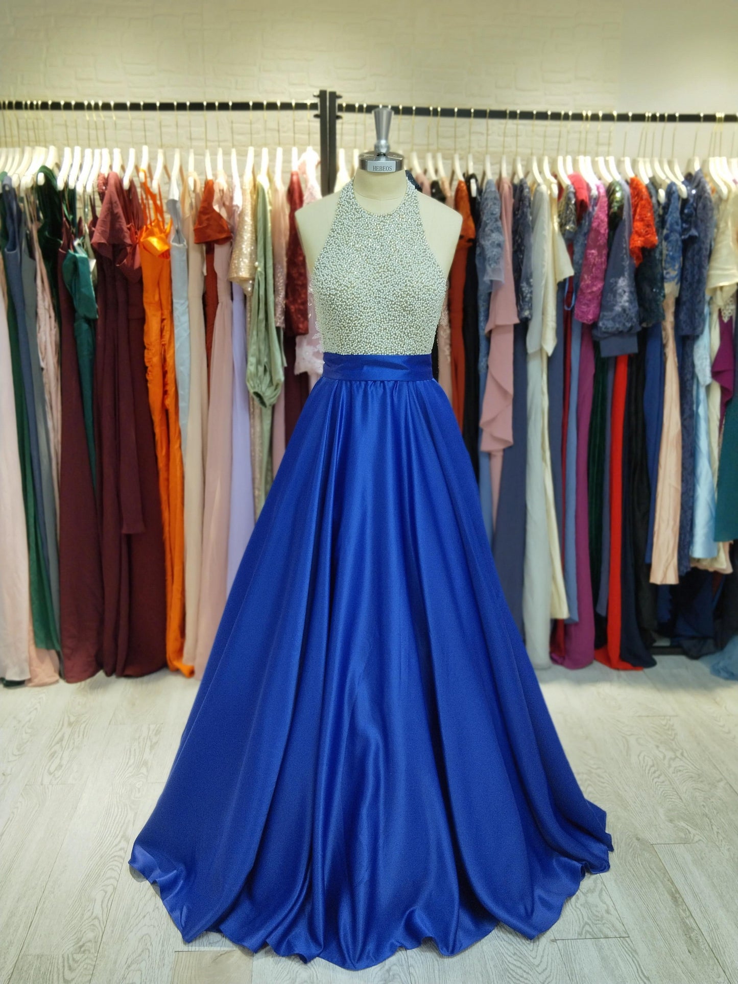 Sleeveless Jewel Crystal Satin Floor-Length Dresses