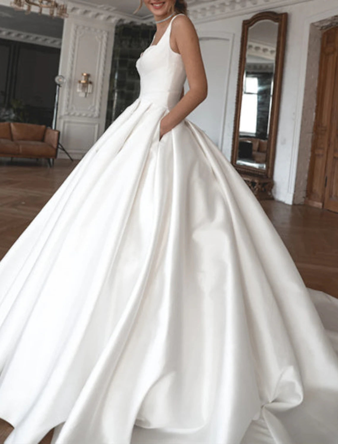 Royal Style Formal Wedding Dresses Ball Gown Square Neck Sleeveless Chapel Train Satin Bridal Gowns