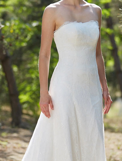 Wedding Dresses A-Line Strapless Sleeveless Court Train Satin Bridal Gowns With Lace