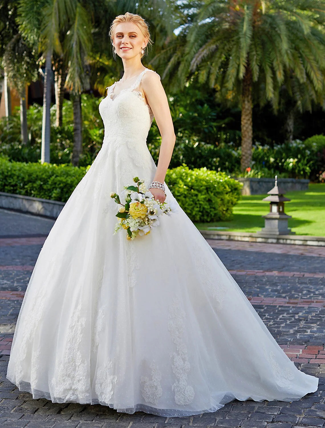 Wedding Dresses Ball Gown V Neck Regular Straps Floor Length Tulle Over Lace Bridal Gowns With Lace Appliques