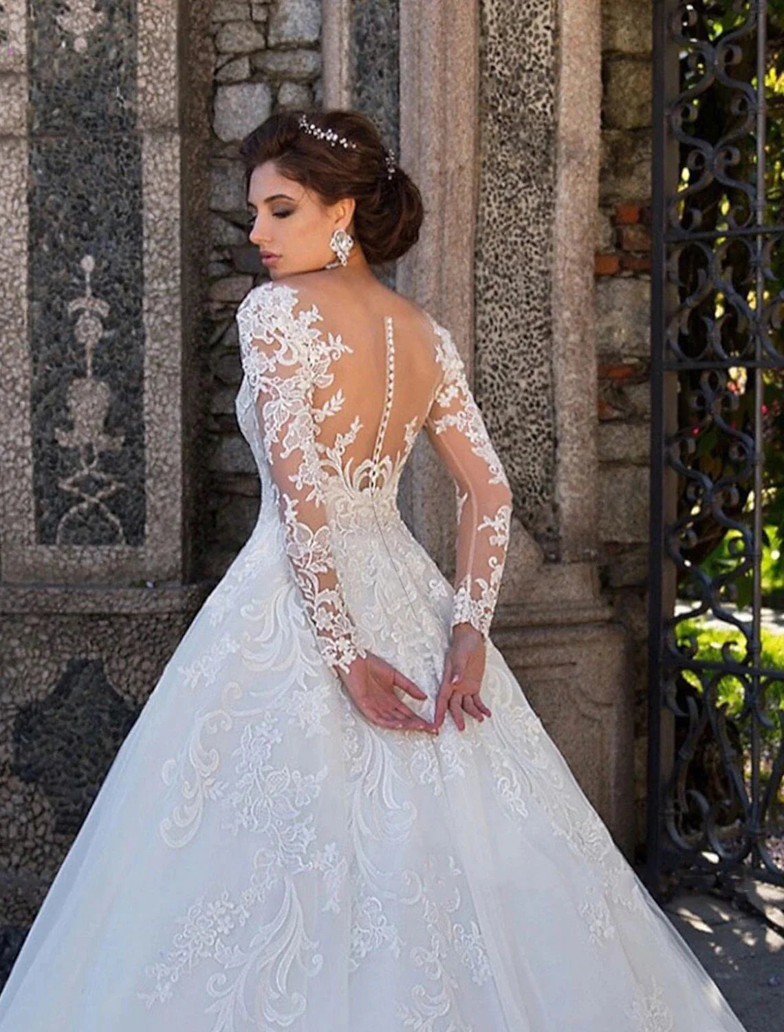 Engagement Formal Fall Wedding Dresses Ball Gown Illusion Neck Long Sleeve Court Train Lace Bridal Gowns With Lace Appliques Summer Wedding Party