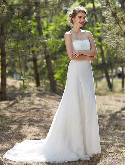 Wedding Dresses A-Line Strapless Sleeveless Court Train Satin Bridal Gowns With Lace