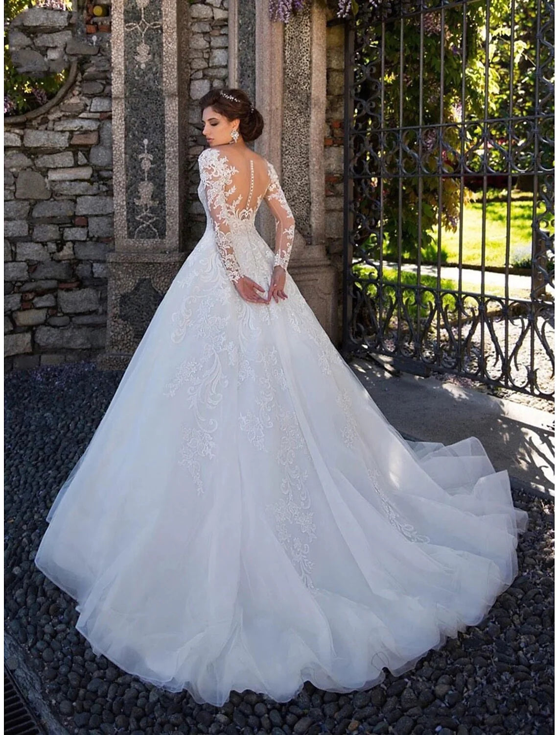 Engagement Formal Fall Wedding Dresses Ball Gown Illusion Neck Long Sleeve Court Train Lace Bridal Gowns With Lace Appliques Summer Wedding Party